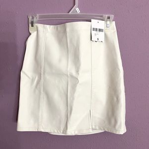 Forever 21 new white leather skirt. Size small. $15